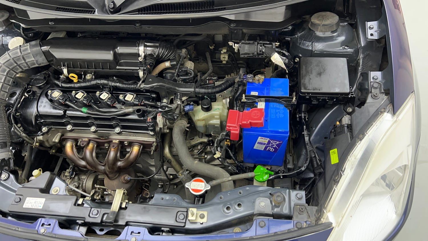 Used 2018 Maruti Suzuki Swift ZXi AMT Petrol Automatic engine ENGINE LEFT SIDE VIEW
