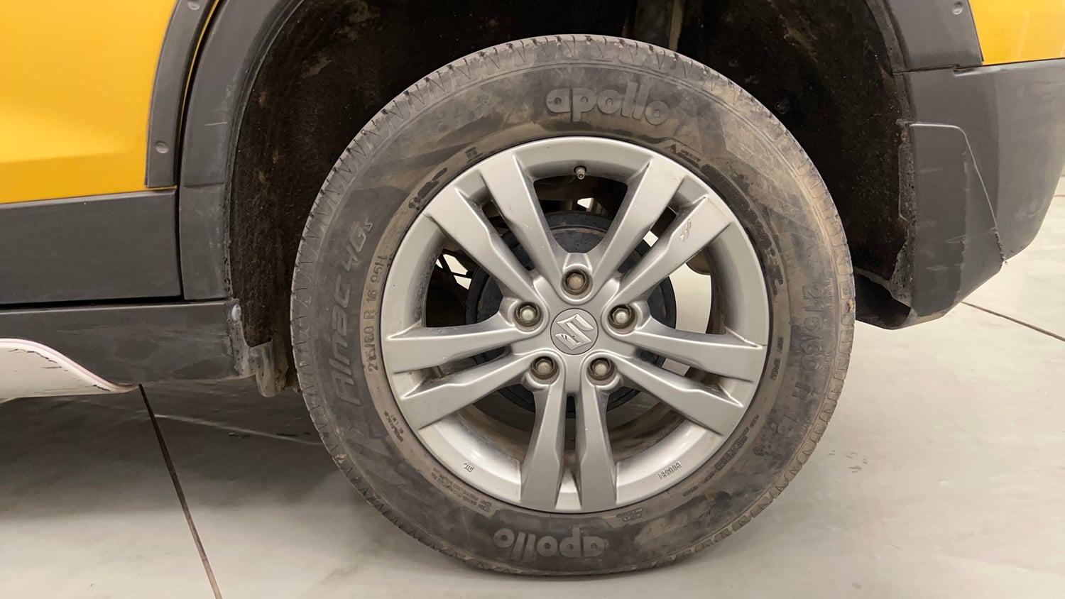 Used 2017 Maruti Suzuki Vitara Brezza [2016-2020] ZDi Diesel Manual tyres LEFT REAR TYRE RIM VIEW
