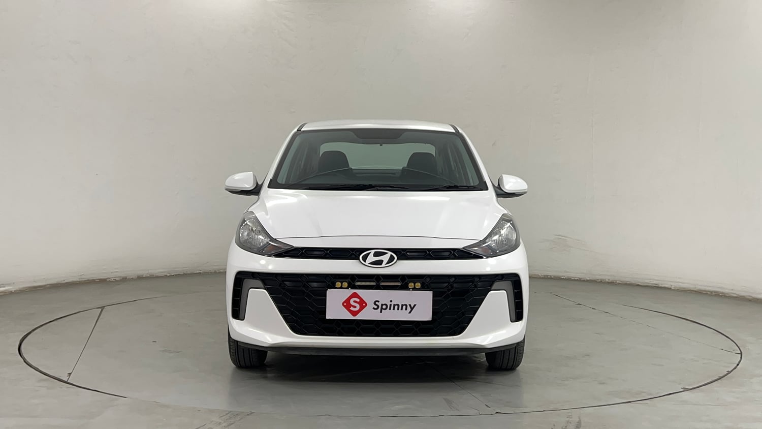 Used 2025 Hyundai Aura SX 1.2 CNG Cng Manual exterior FRONT VIEW