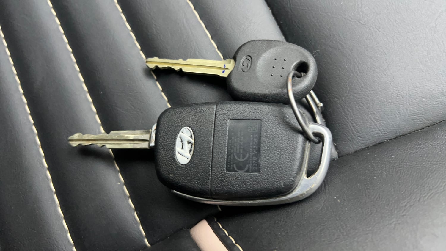 Used 2017 Hyundai Elite i20 Sportz 1.2 Petrol Manual extra CAR KEY VIEW