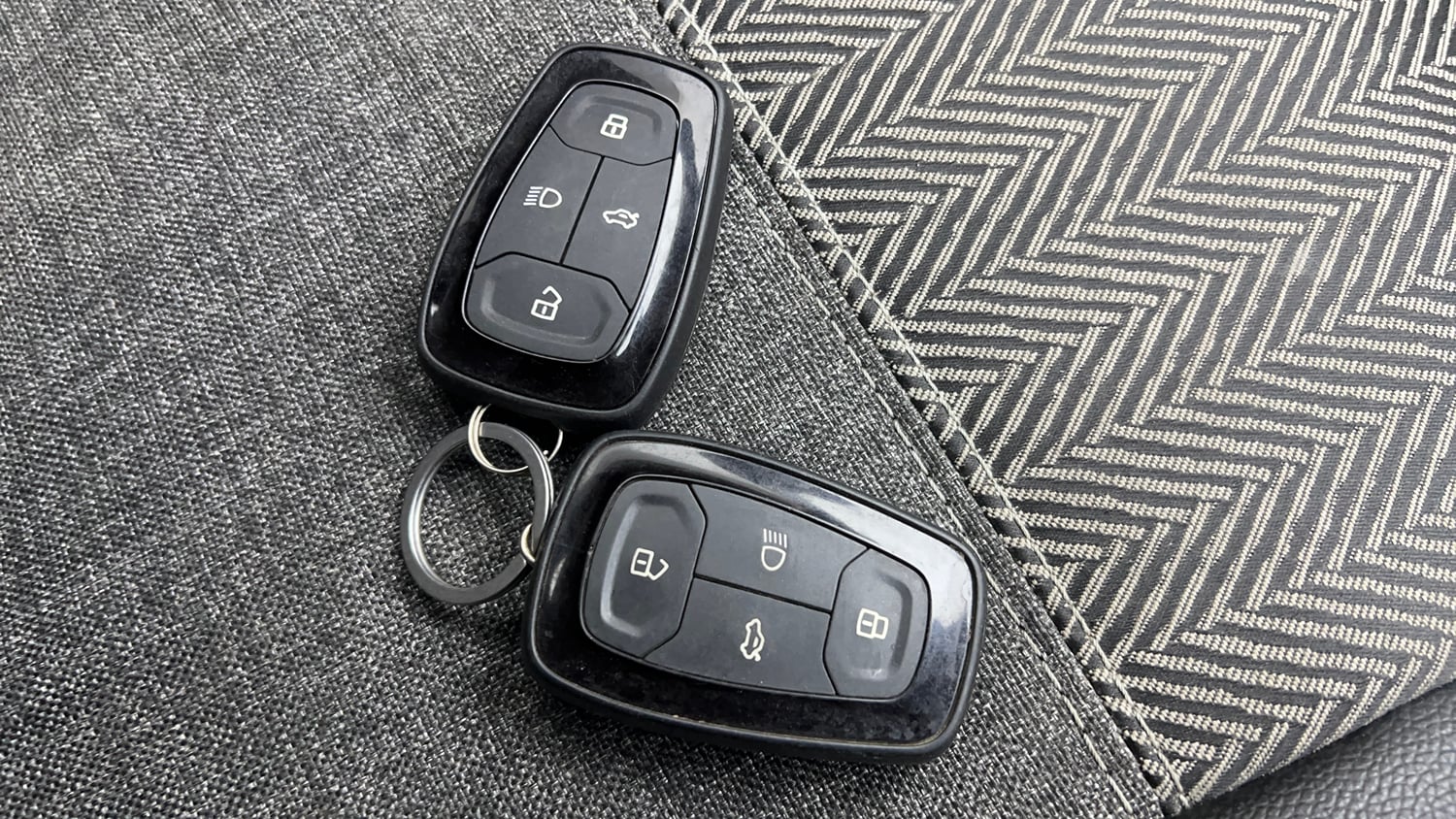 Used 2020 Tata Altroz XZ Petrol Petrol Manual extra CAR KEY VIEW