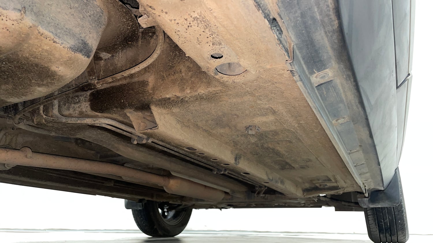 Used 2022 Nissan Magnite XV Executive Petrol Manual extra REAR RIGHT UNDERBODY VIEW