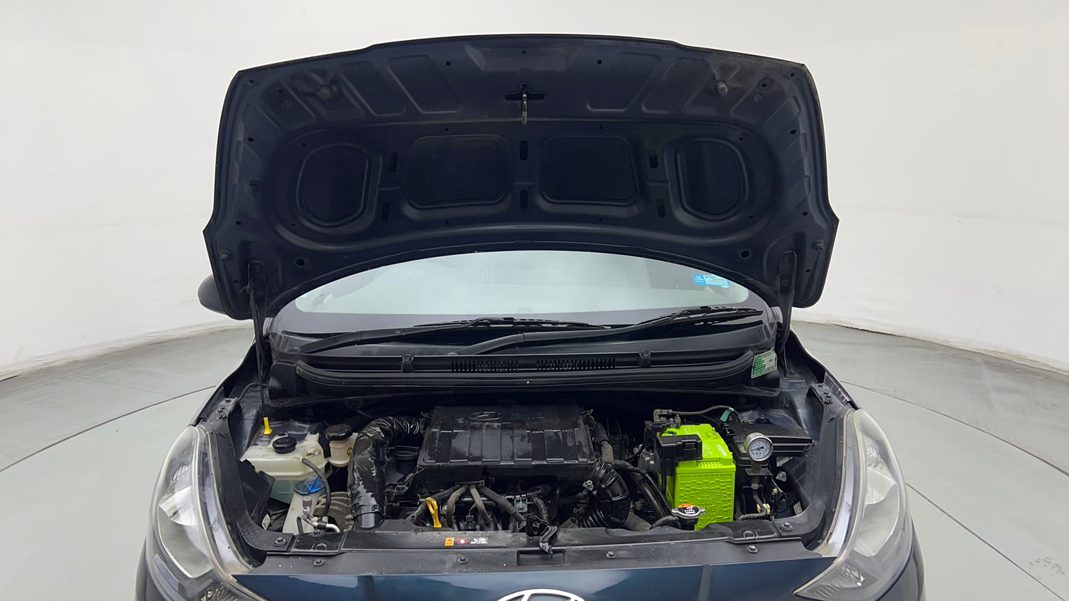 Used 2021 Hyundai Grand i10 Nios Magna 1.2 Kappa VTVT CNG Cng Manual engine ENGINE & BONNET OPEN FRONT VIEW