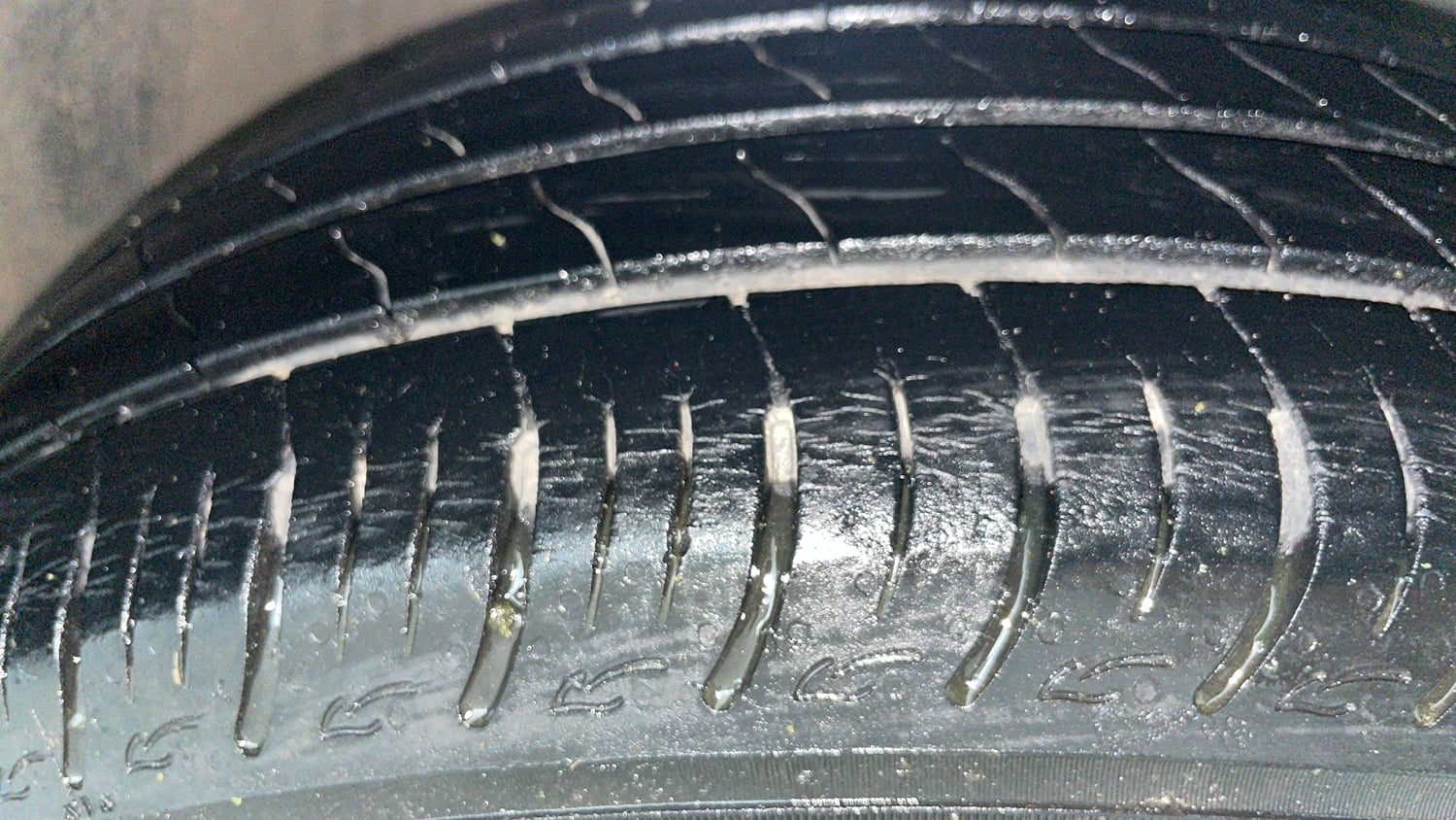 Used 2021 Maruti Suzuki Baleno Sigma Petrol Manual tyres RIGHT FRONT TYRE TREAD VIEW