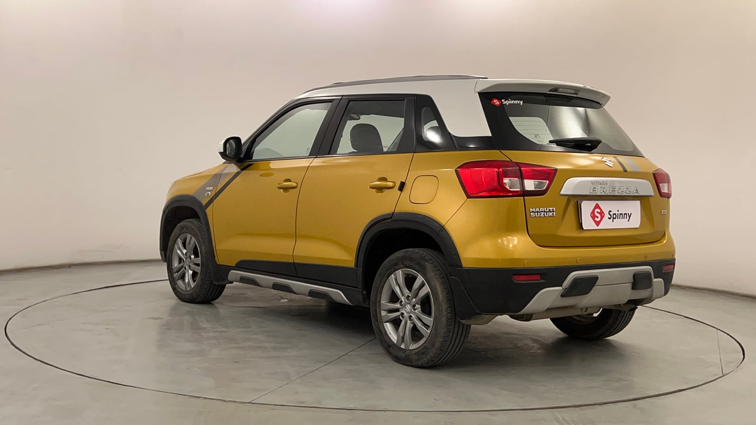 Used 2017 Maruti Suzuki Vitara Brezza [2016-2020] ZDi Diesel Manual exterior LEFT REAR CORNER VIEW