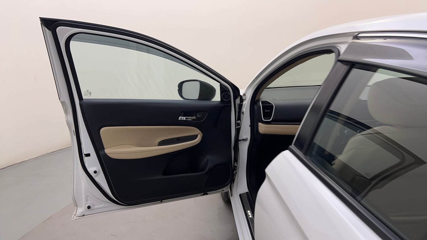 Used 2022 Honda City ZX CVT Petrol Petrol Automatic interior LEFT FRONT DOOR OPEN VIEW