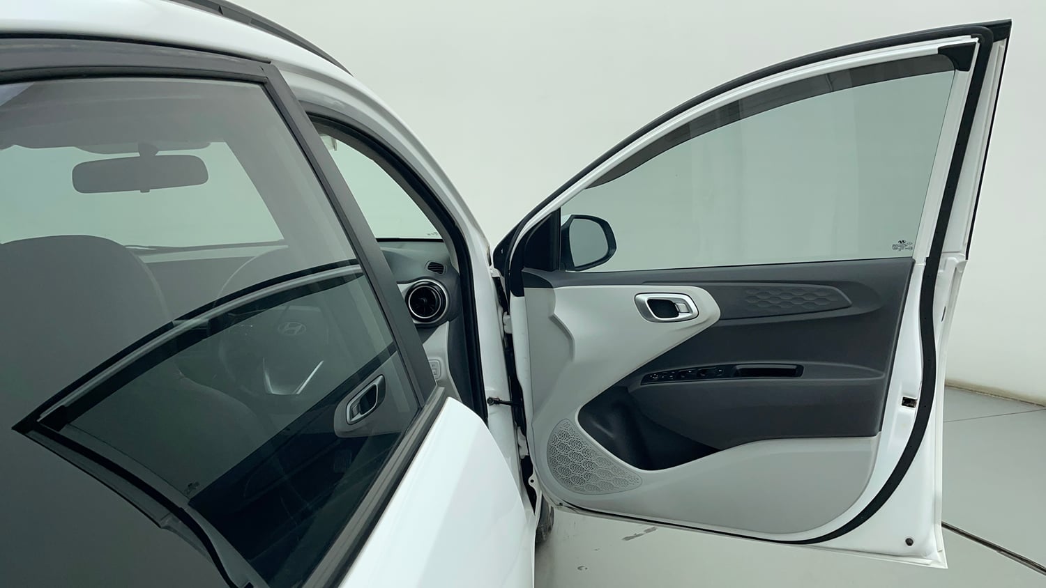 Used 2024 Hyundai Grand i10 Nios Sportz 1.2 Kappa VTVT Petrol Manual interior RIGHT FRONT DOOR OPEN VIEW