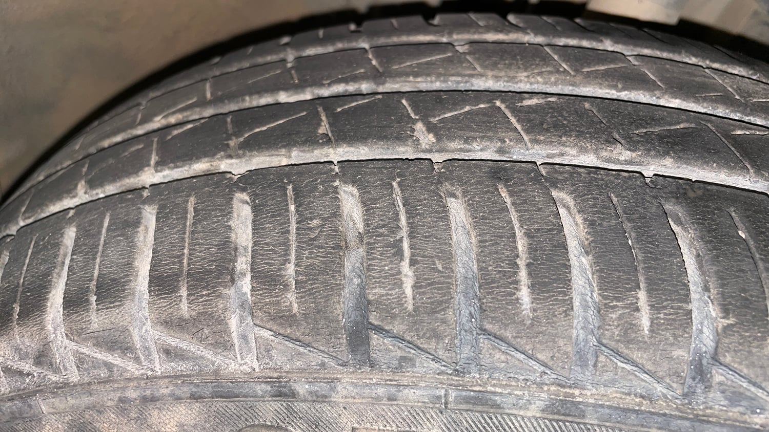 Used 2024 Renault Kwid CLIMBER AMT Petrol Automatic tyres RIGHT FRONT TYRE TREAD VIEW