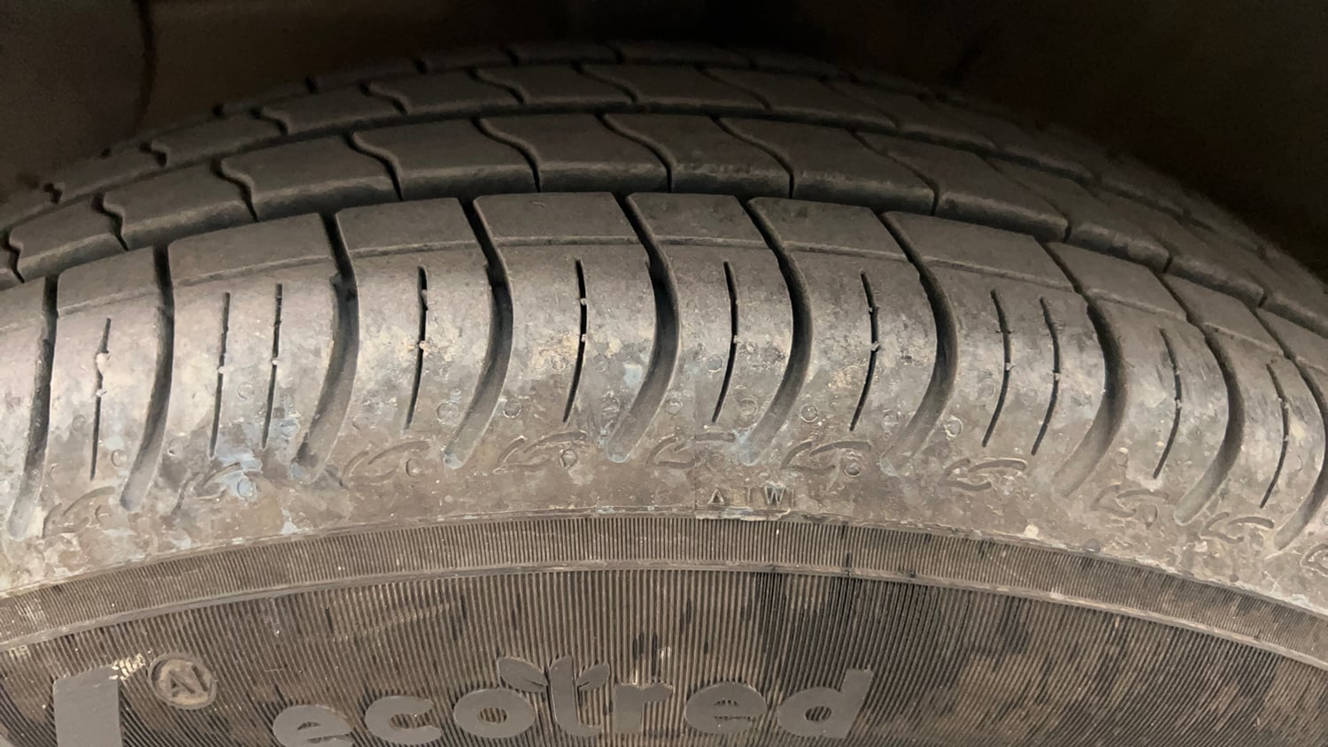 Used 2021 Hyundai Grand i10 Nios Sportz 1.2 Kappa VTVT CNG Cng Manual tyres LEFT FRONT TYRE TREAD VIEW
