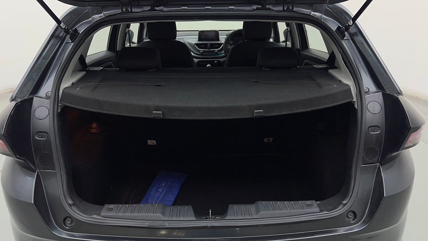 Used 2020 Tata Altroz XZ Petrol Petrol Manual interior DICKY INSIDE VIEW