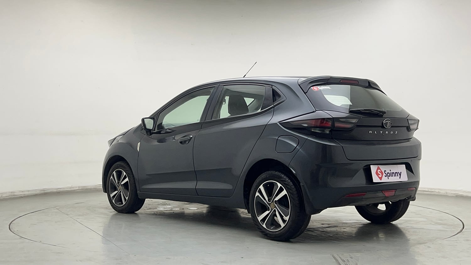 Used 2020 Tata Altroz XZ Petrol Petrol Manual exterior LEFT REAR CORNER VIEW