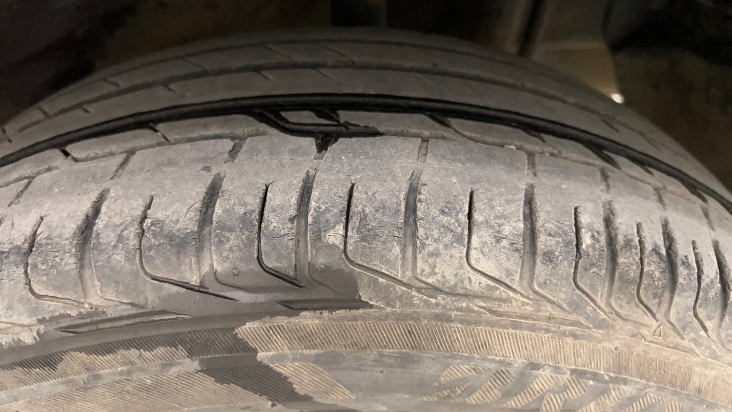 Used 2022 Tata Nexon XMA Plus (S) Diesel Diesel Automatic tyres LEFT REAR TYRE TREAD VIEW
