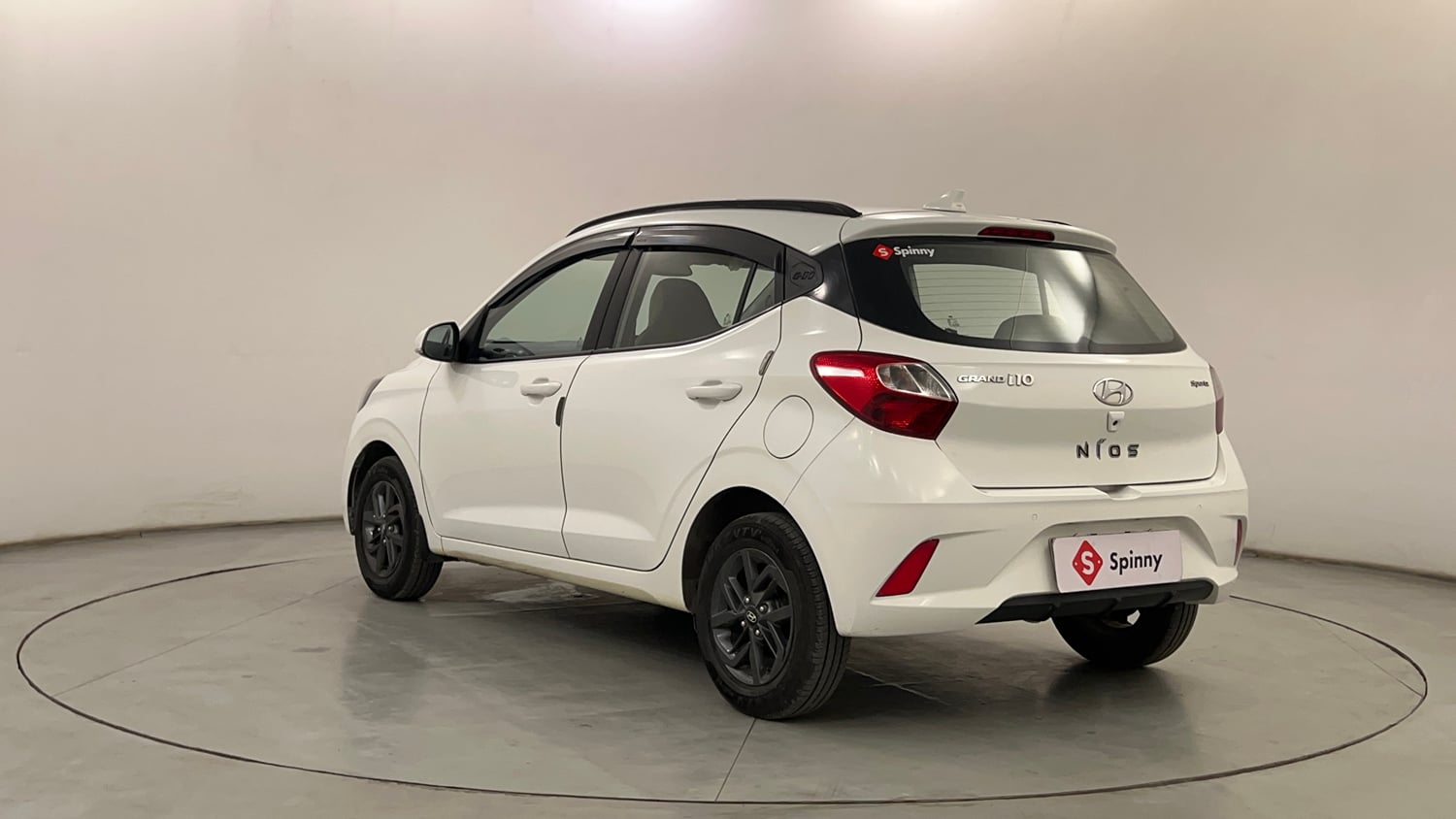 Used 2021 Hyundai Grand i10 Nios Sportz 1.2 Kappa VTVT CNG Cng Manual exterior LEFT REAR CORNER VIEW