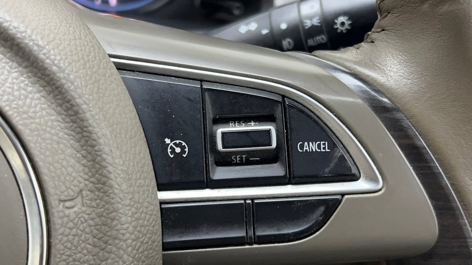 Used 2023 Maruti Suzuki Ertiga ZXi Plus Petrol Manual top_features Cruise control