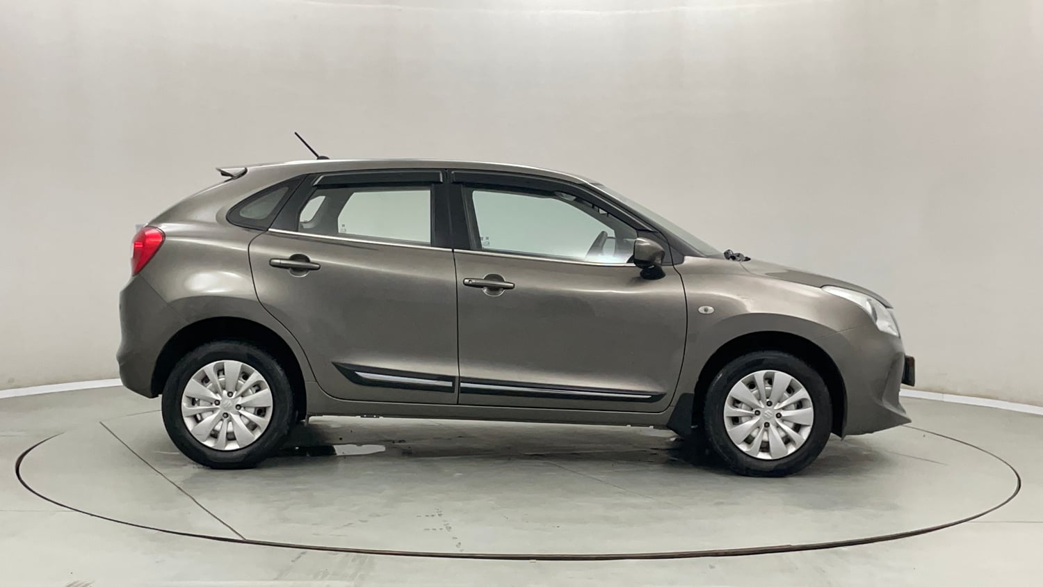 Used 2021 Maruti Suzuki Baleno Sigma Petrol Manual exterior RIGHT SIDE VIEW