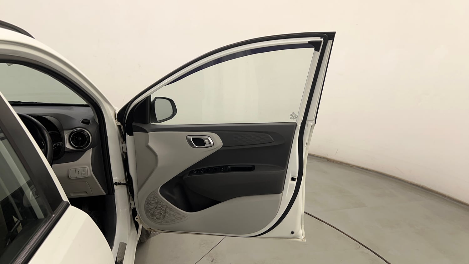 Used 2021 Hyundai Grand i10 Nios Sportz 1.2 Kappa VTVT CNG Cng Manual interior RIGHT FRONT DOOR OPEN VIEW
