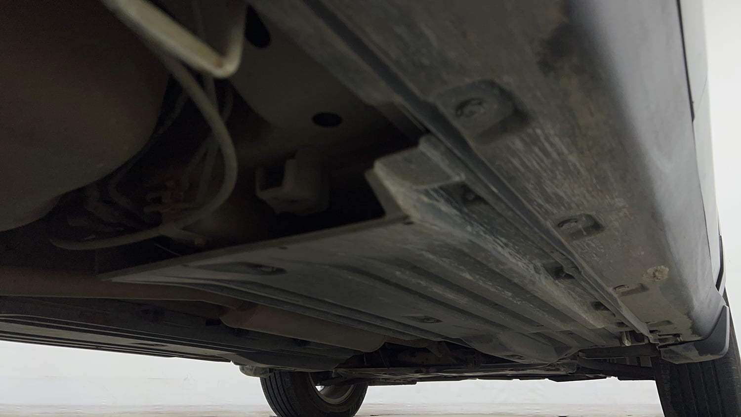 Used 2023 Maruti Suzuki Brezza ZXi Plus AT Petrol Automatic extra REAR RIGHT UNDERBODY VIEW