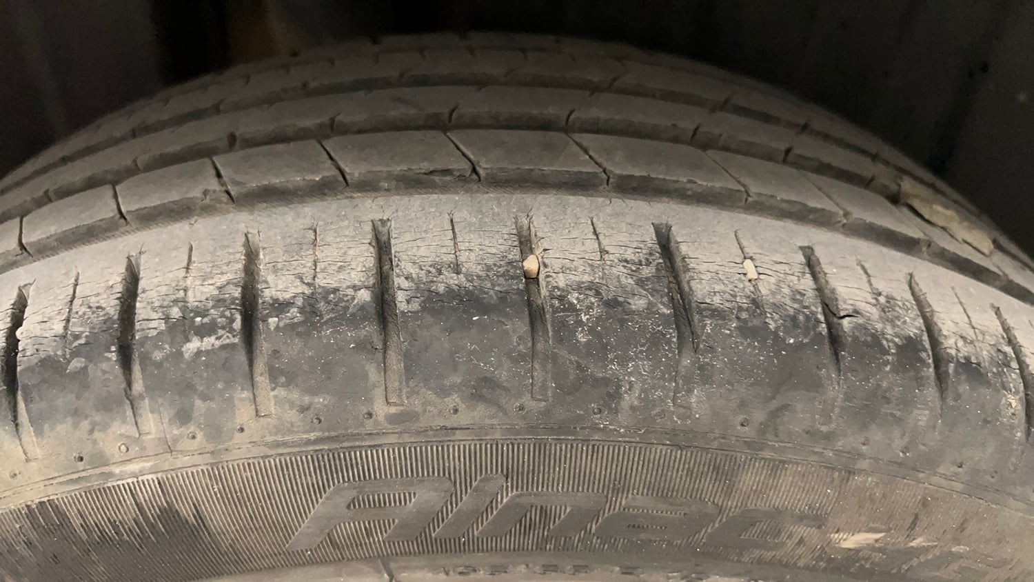 Used 2022 Maruti Suzuki Baleno Alpha MT Petrol Manual tyres RIGHT REAR TYRE TREAD VIEW