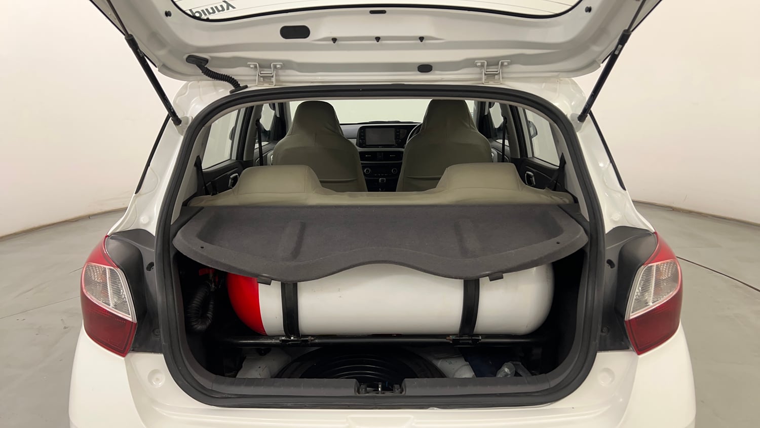 Used 2021 Hyundai Grand i10 Nios Sportz 1.2 Kappa VTVT CNG Cng Manual interior DICKY INSIDE VIEW