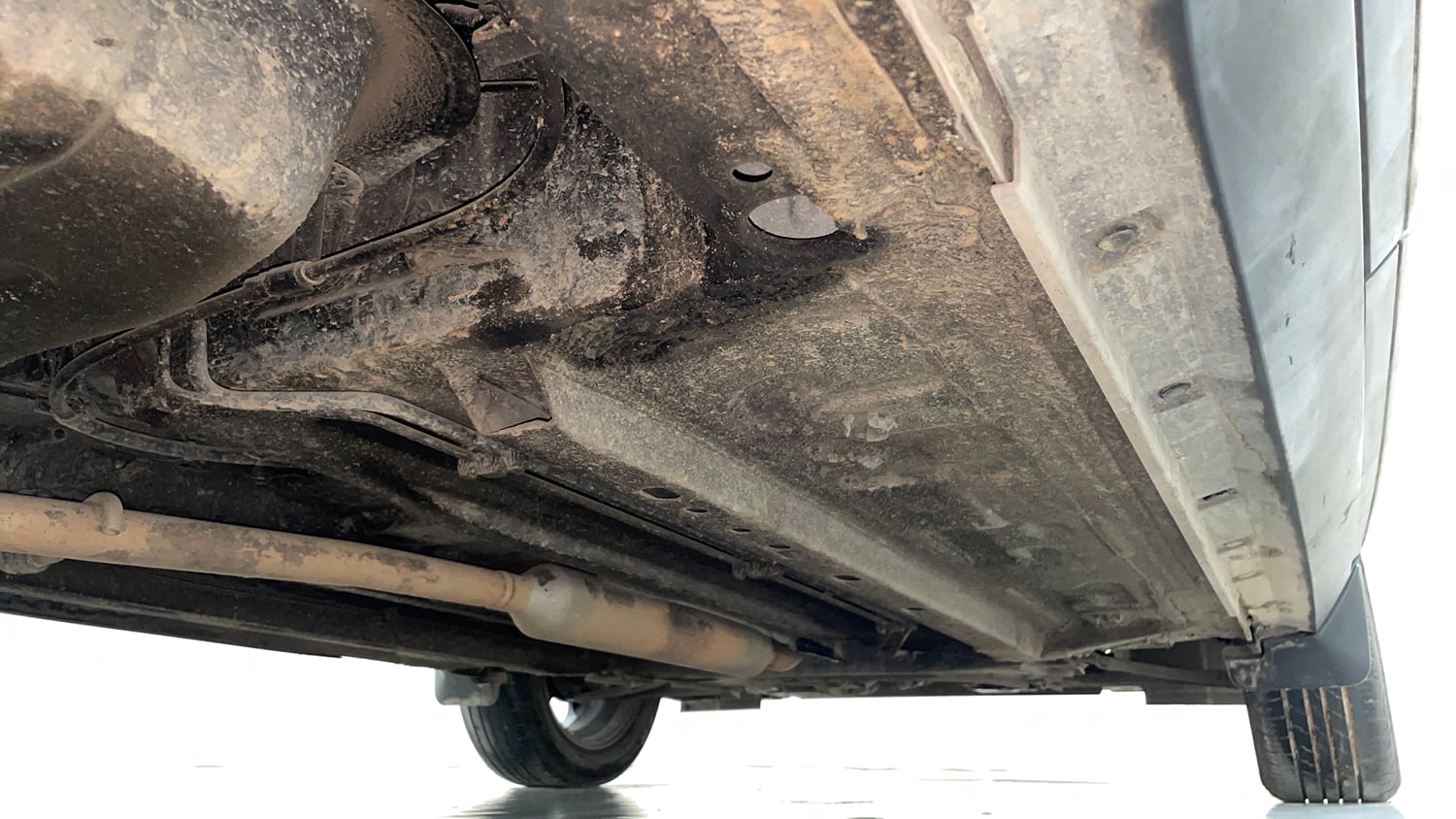 Used 2022 Nissan Magnite XV Premium Turbo CVT Petrol Automatic extra REAR RIGHT UNDERBODY VIEW