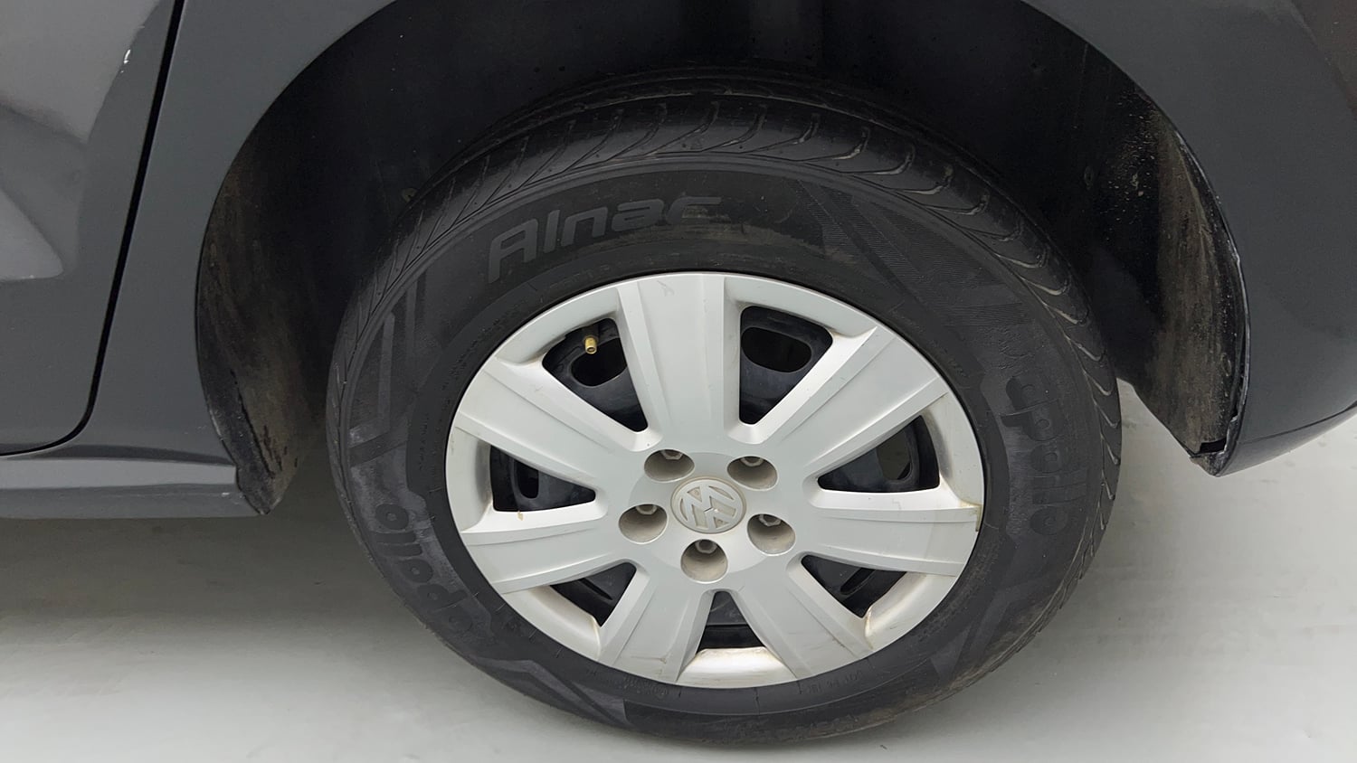 Used 2018 Volkswagen Polo Trendline 1.2L (P) Petrol Manual tyres LEFT REAR TYRE RIM VIEW