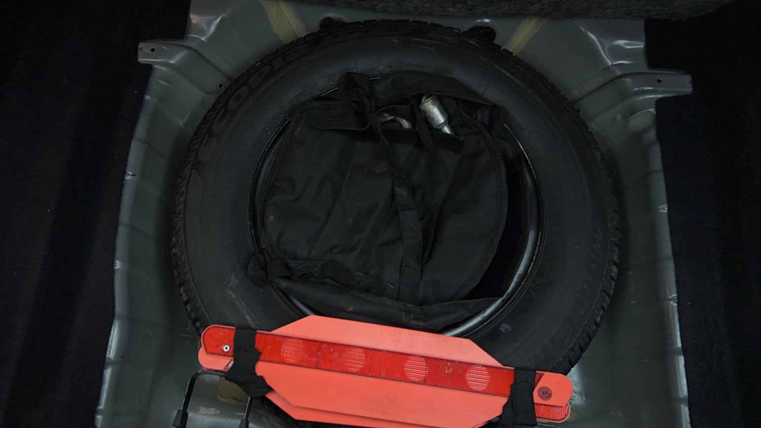 Used 2021 Tata Altroz XZ Petrol Petrol Manual tyres SPARE TYRE VIEW