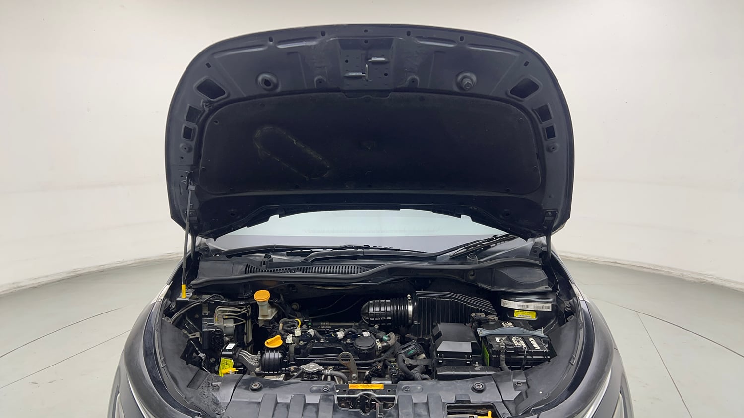 Used 2020 Tata Altroz XZ Petrol Petrol Manual engine ENGINE & BONNET OPEN FRONT VIEW
