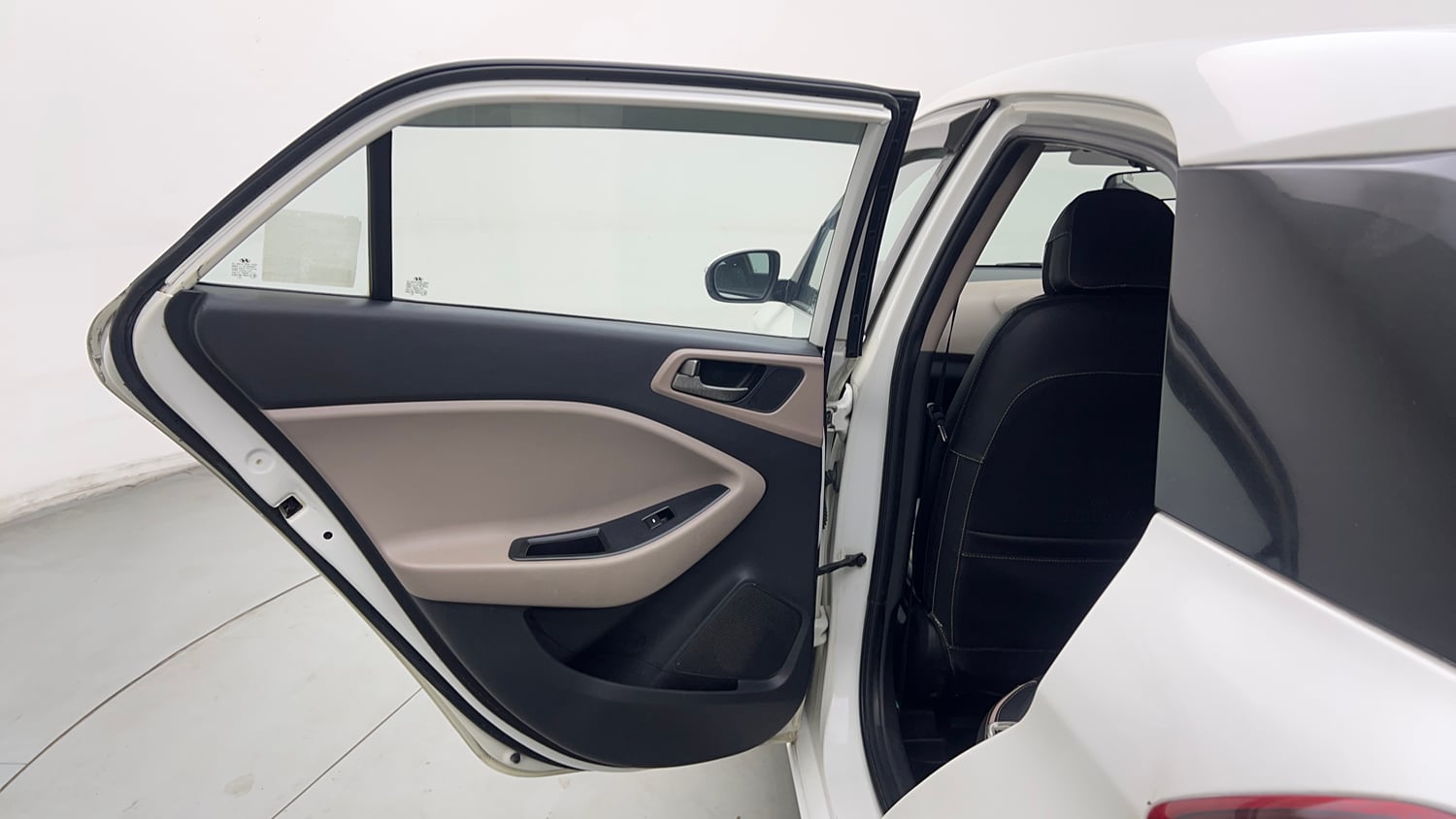 Used 2017 Hyundai Elite i20 Sportz 1.2 Petrol Manual interior LEFT REAR DOOR OPEN VIEW