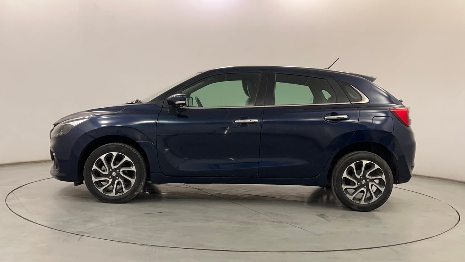 Used 2022 Maruti Suzuki Baleno Alpha MT Petrol Manual exterior LEFT SIDE VIEW