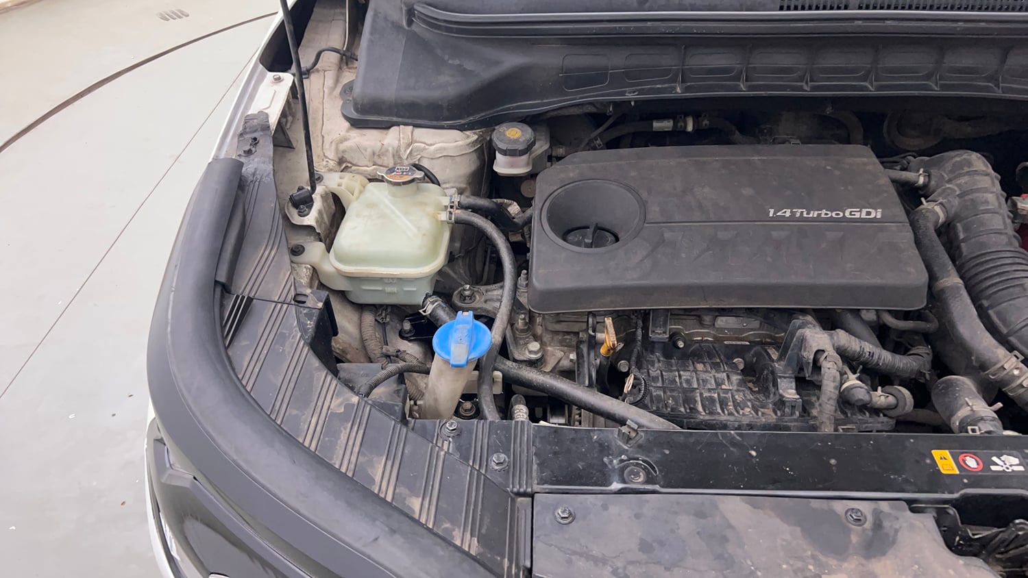 Used 2022 Kia Carens Luxury 1.4 Petrol 7 STR Petrol Manual engine ENGINE RIGHT SIDE VIEW