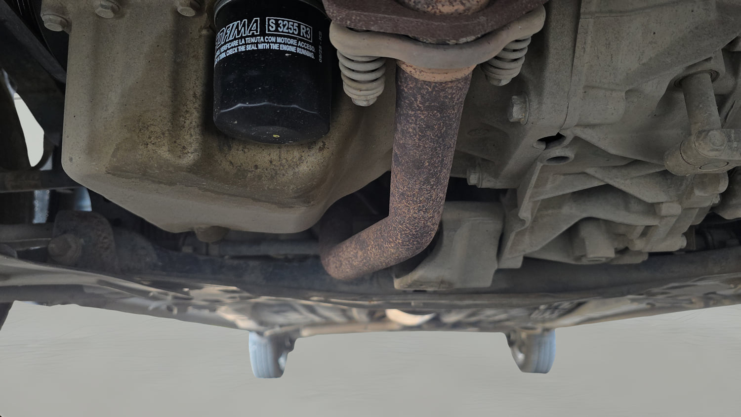 Used 2021 Maruti Suzuki Wagon R LXi 1.0 CNG Cng Manual extra FRONT LEFT UNDERBODY VIEW