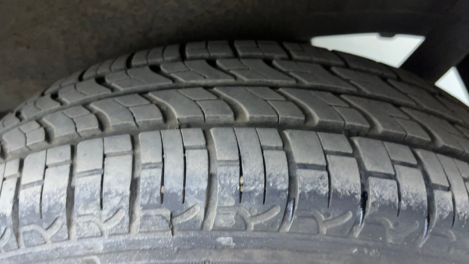 Used 2020 Maruti Suzuki Wagon R 1.0 VXI AMT Petrol Automatic tyres LEFT REAR TYRE TREAD VIEW