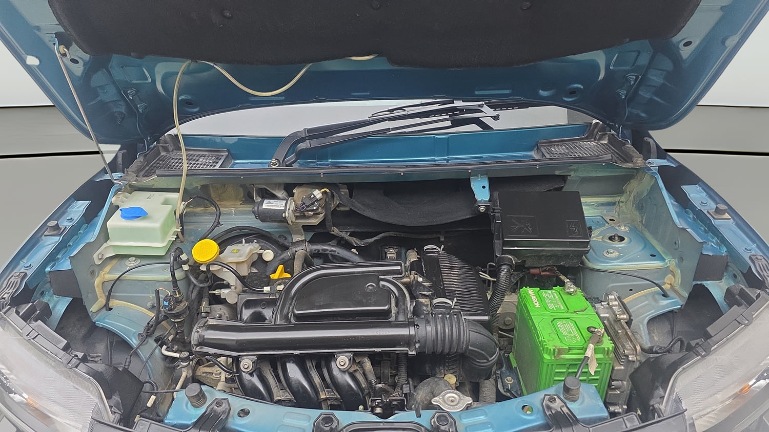 Used 2020 Renault Kwid Neotech RXL 1.0  AMT Petrol Automatic engine ENGINE & BONNET OPEN FRONT VIEW