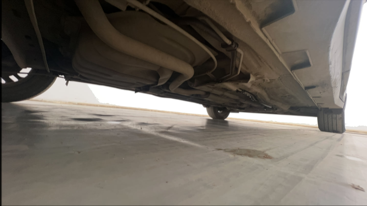 Used 2022 Kia Carens Luxury 1.4 Petrol 7 STR Petrol Manual extra REAR RIGHT UNDERBODY VIEW