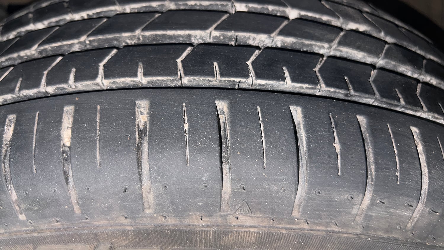 Used 2026 Maruti Suzuki Baleno Zeta MT CNG Cng Manual tyres LEFT FRONT TYRE TREAD VIEW