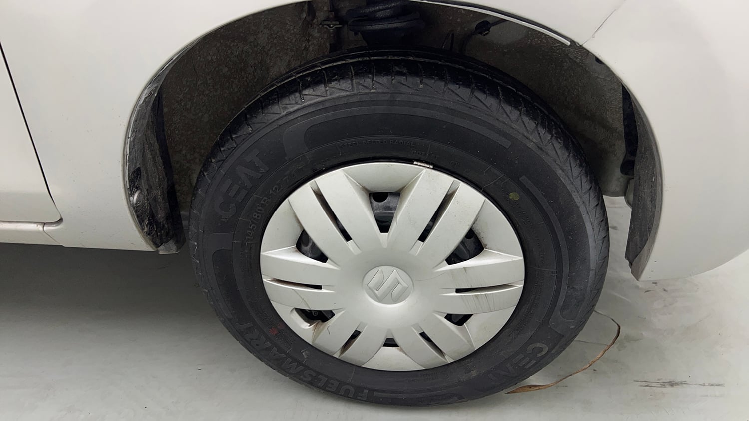 Used 2021 Maruti Suzuki Alto 800 LXi (O) CNG Cng Manual tyres RIGHT FRONT TYRE RIM VIEW