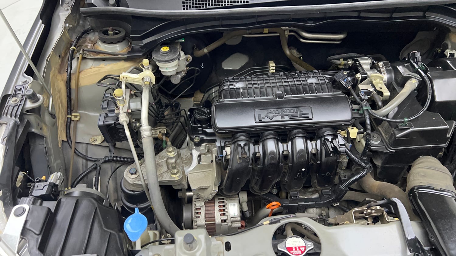 Used 2019 Honda Amaze 1.2 V CVT Petrol Petrol Automatic engine ENGINE RIGHT SIDE VIEW