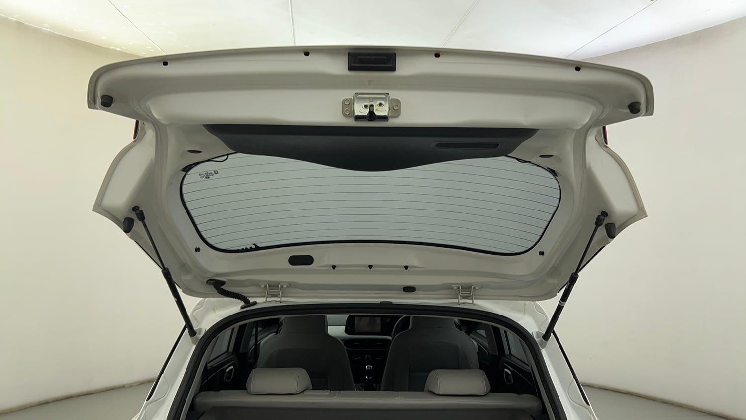 Used 2023 Hyundai Grand i10 Nios Sportz 1.2 Kappa VTVT CNG Cng Manual interior DICKY DOOR OPEN VIEW