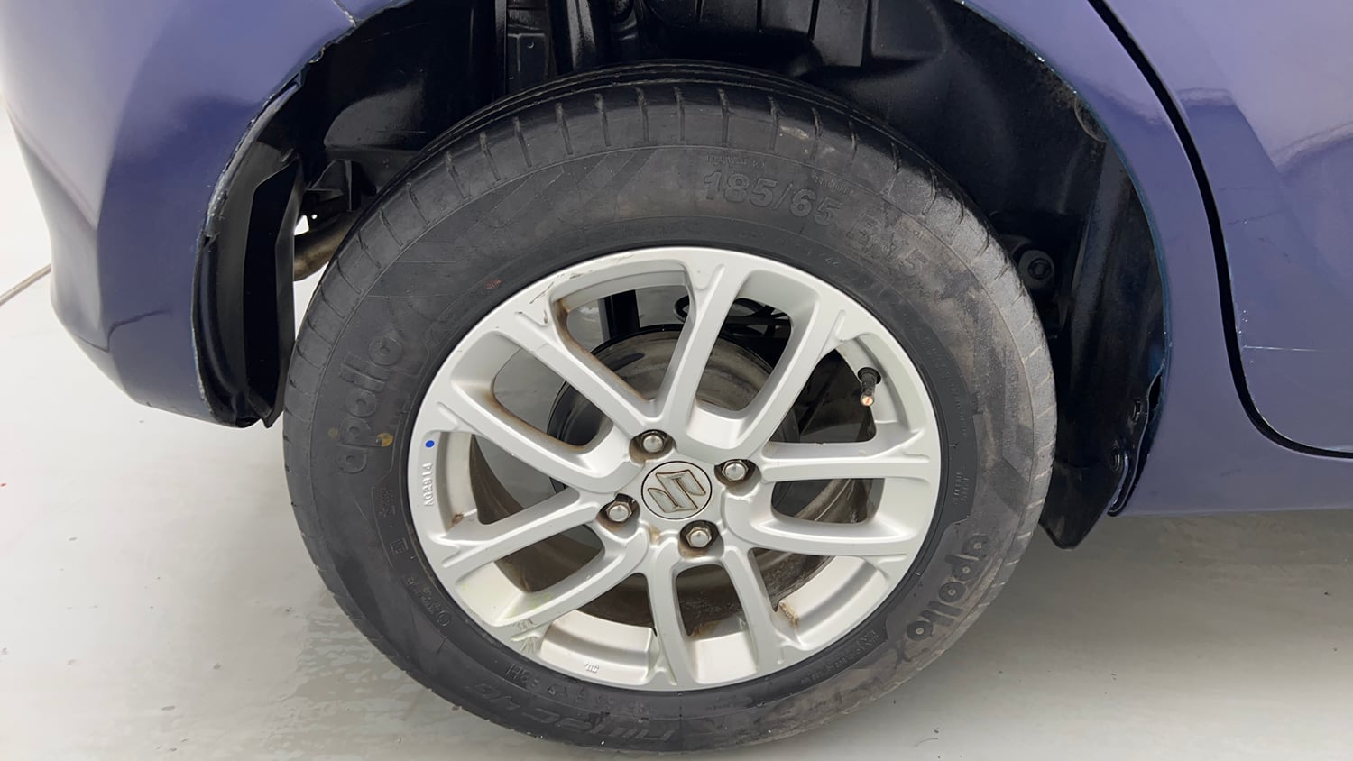 Used 2018 Maruti Suzuki Swift ZXi AMT Petrol Automatic tyres RIGHT REAR TYRE RIM VIEW