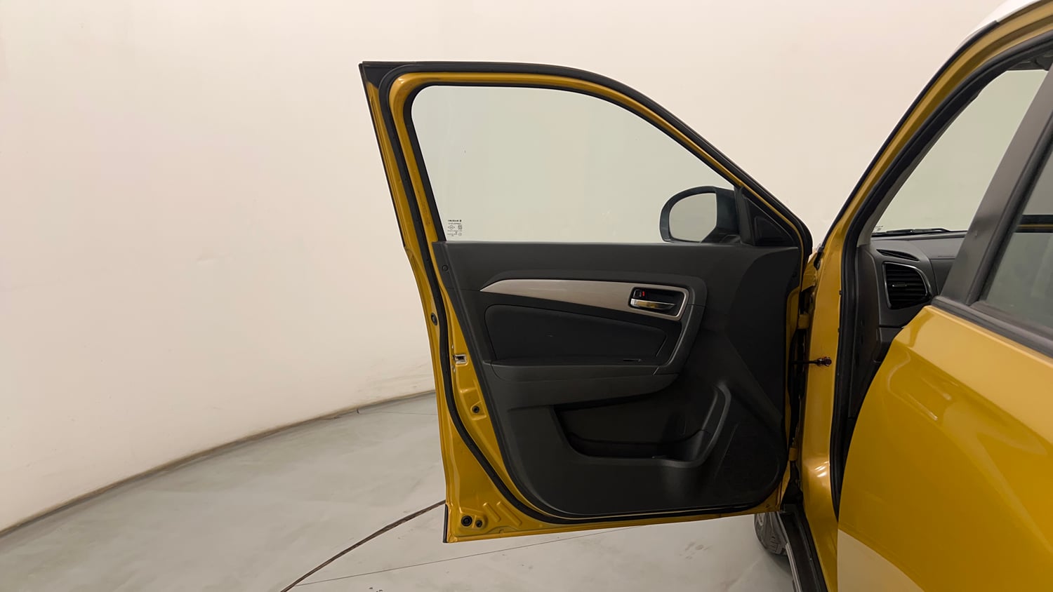 Used 2017 Maruti Suzuki Vitara Brezza [2016-2020] ZDi Diesel Manual interior LEFT FRONT DOOR OPEN VIEW