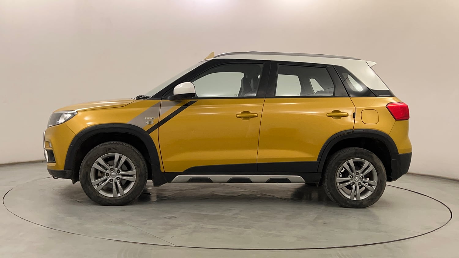 Used 2017 Maruti Suzuki Vitara Brezza [2016-2020] ZDi Diesel Manual exterior LEFT SIDE VIEW