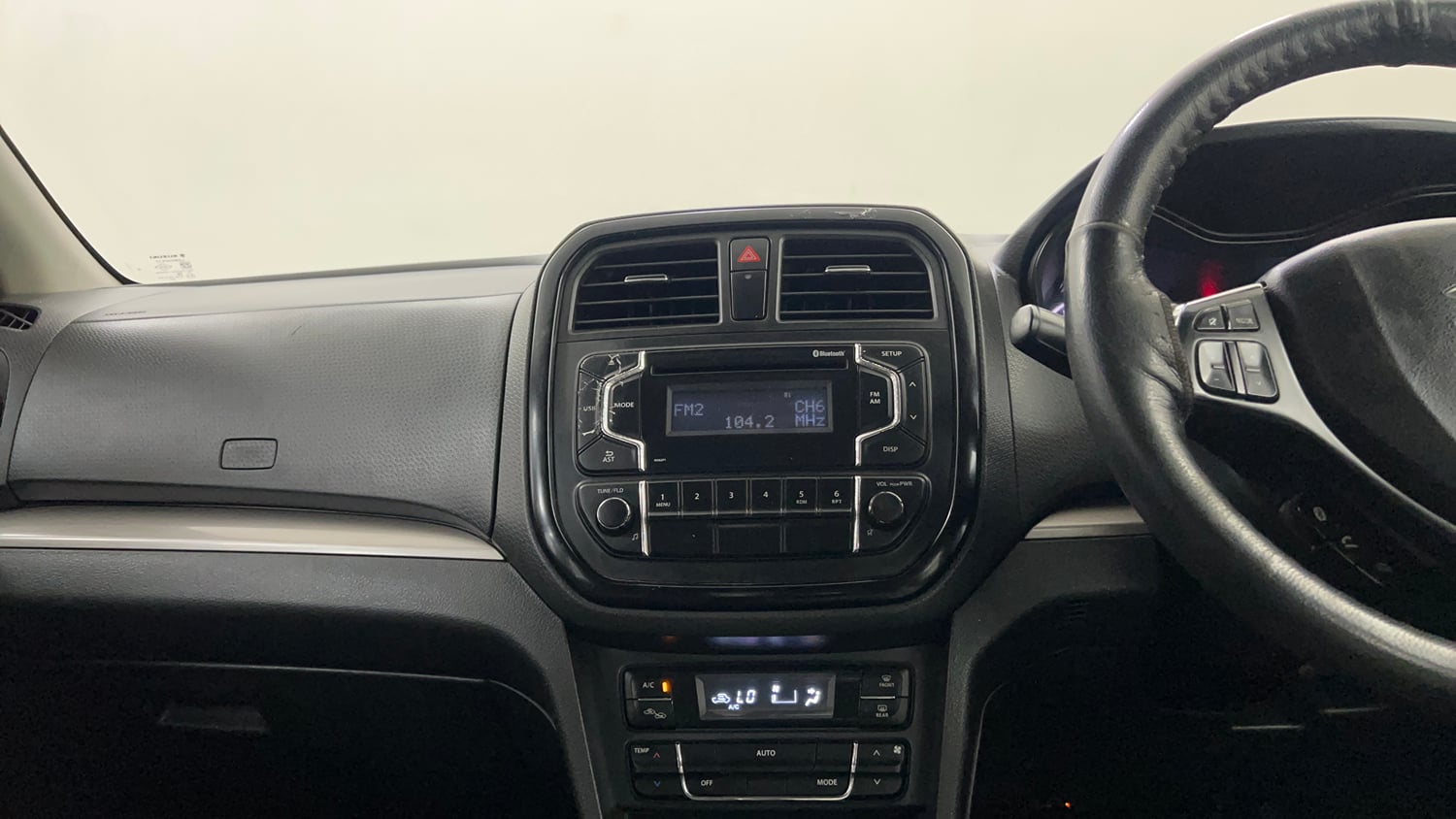 Used 2017 Maruti Suzuki Vitara Brezza [2016-2020] ZDi Diesel Manual interior MUSIC SYSTEM & AC CONTROL VIEW