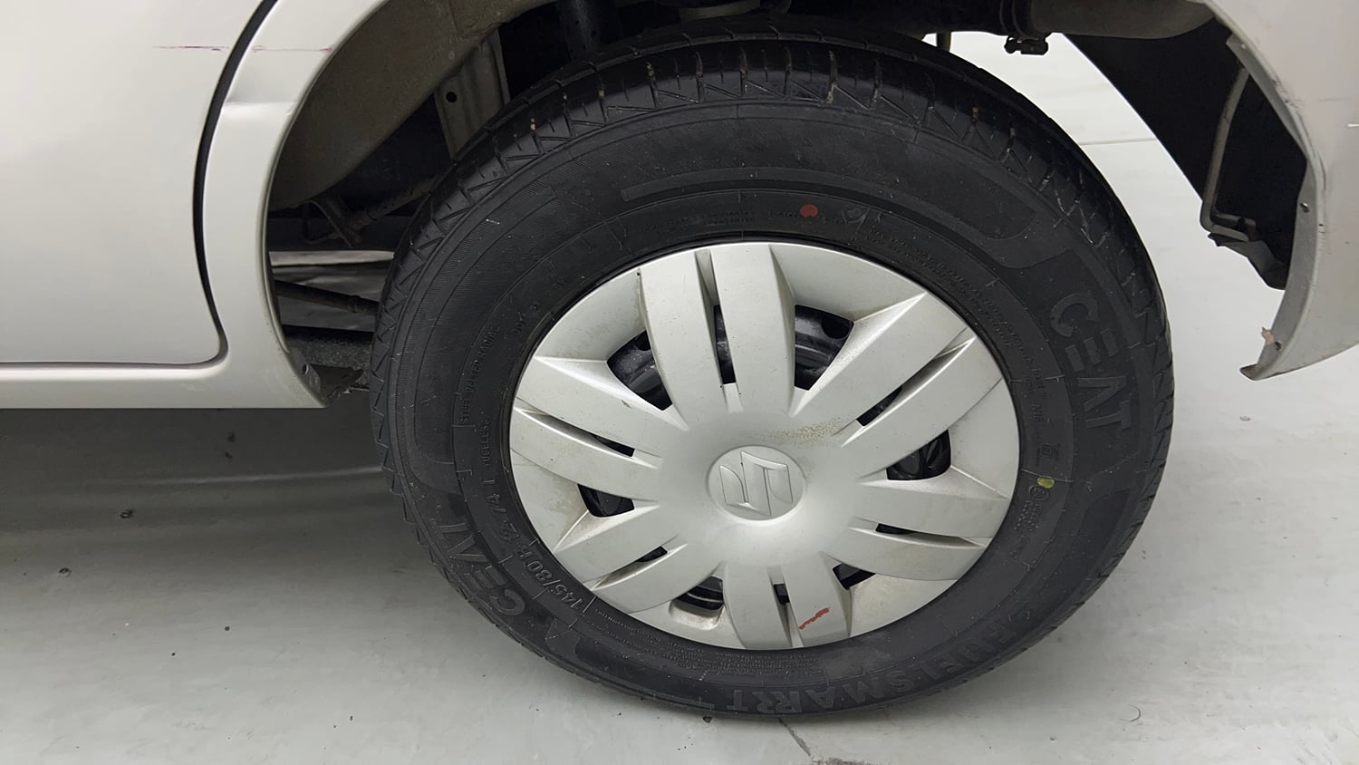 Used 2021 Maruti Suzuki Alto 800 LXi (O) CNG Cng Manual tyres LEFT REAR TYRE RIM VIEW