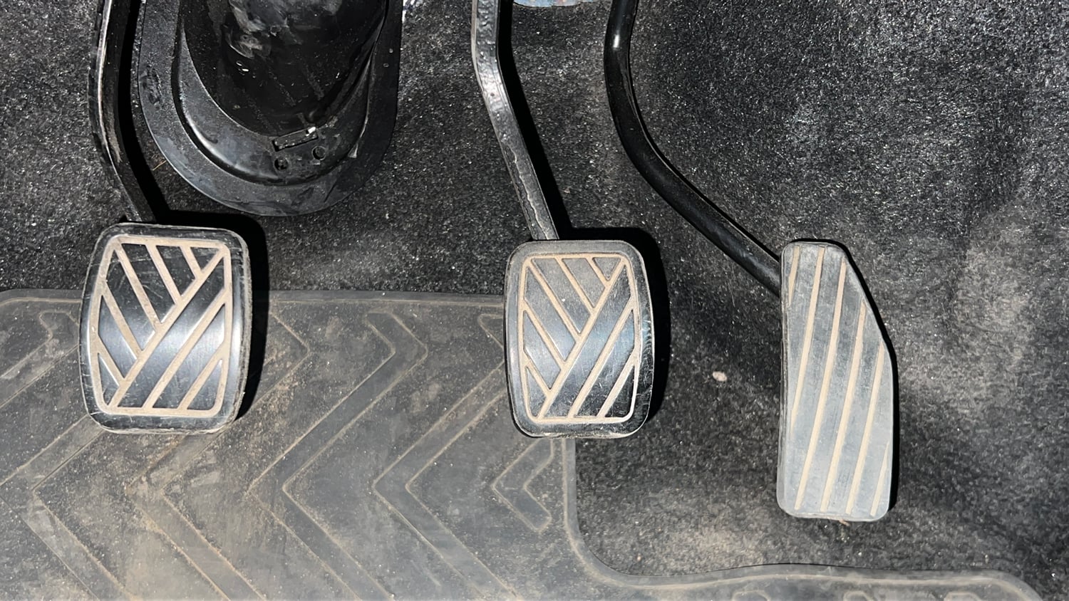 Used 2018 Maruti Suzuki Wagon R VXI Petrol Manual interior PEDALS VIEW