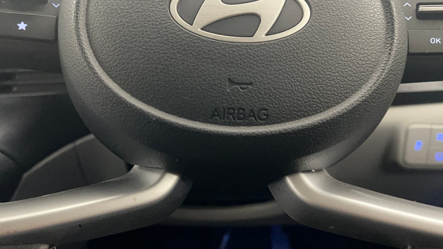 Used 2024 Hyundai New i20 Asta (O) 1.2 IVT Petrol Automatic top_features Airbags
