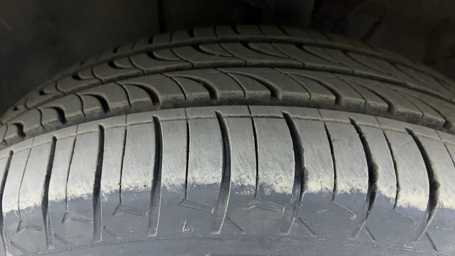 Used 2021 Hyundai Venue S Plus 1.2 Petrol Petrol Manual tyres LEFT FRONT TYRE TREAD VIEW