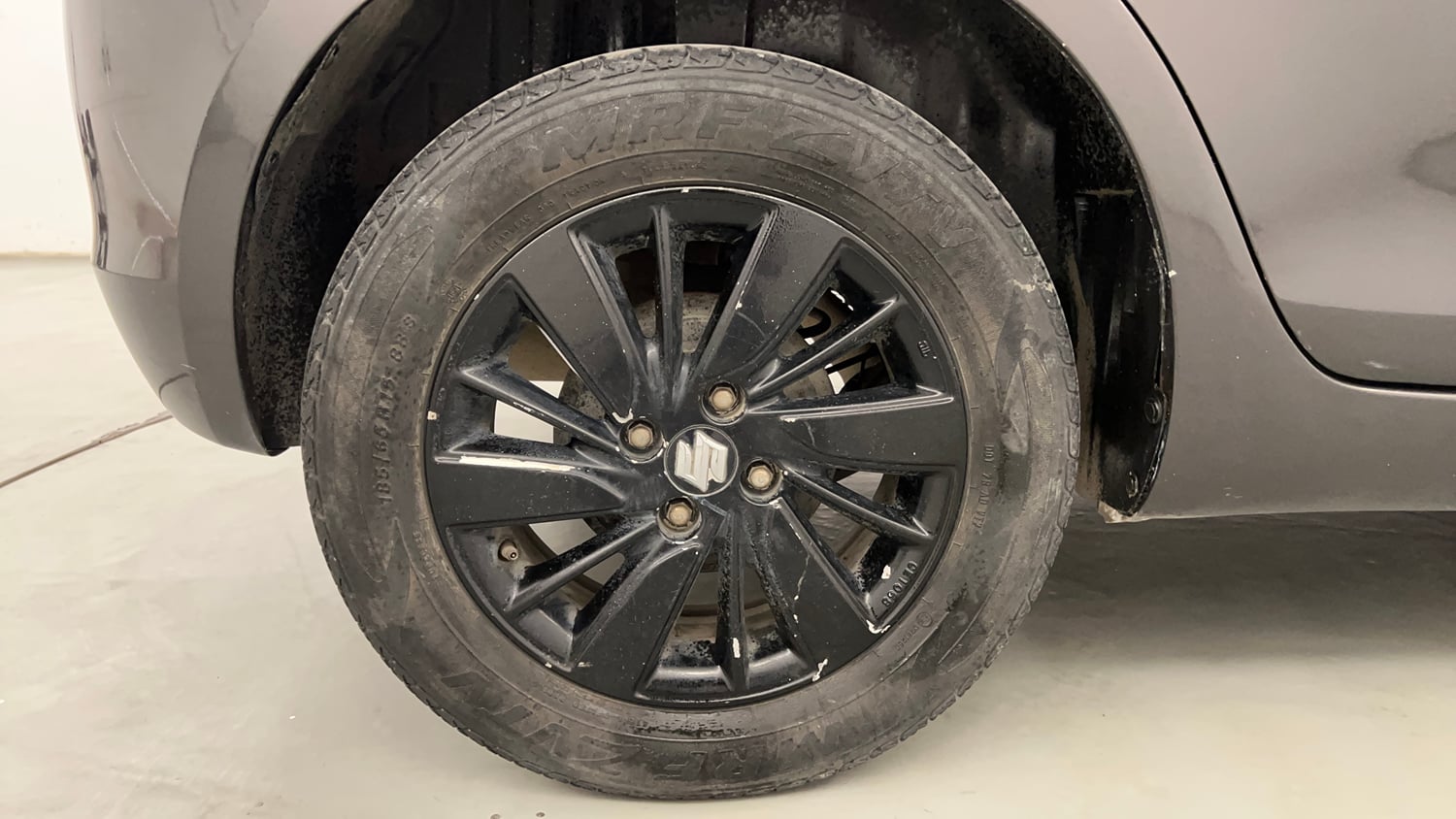Used 2016 Maruti Suzuki Swift ZDi Diesel Manual tyres RIGHT REAR TYRE RIM VIEW