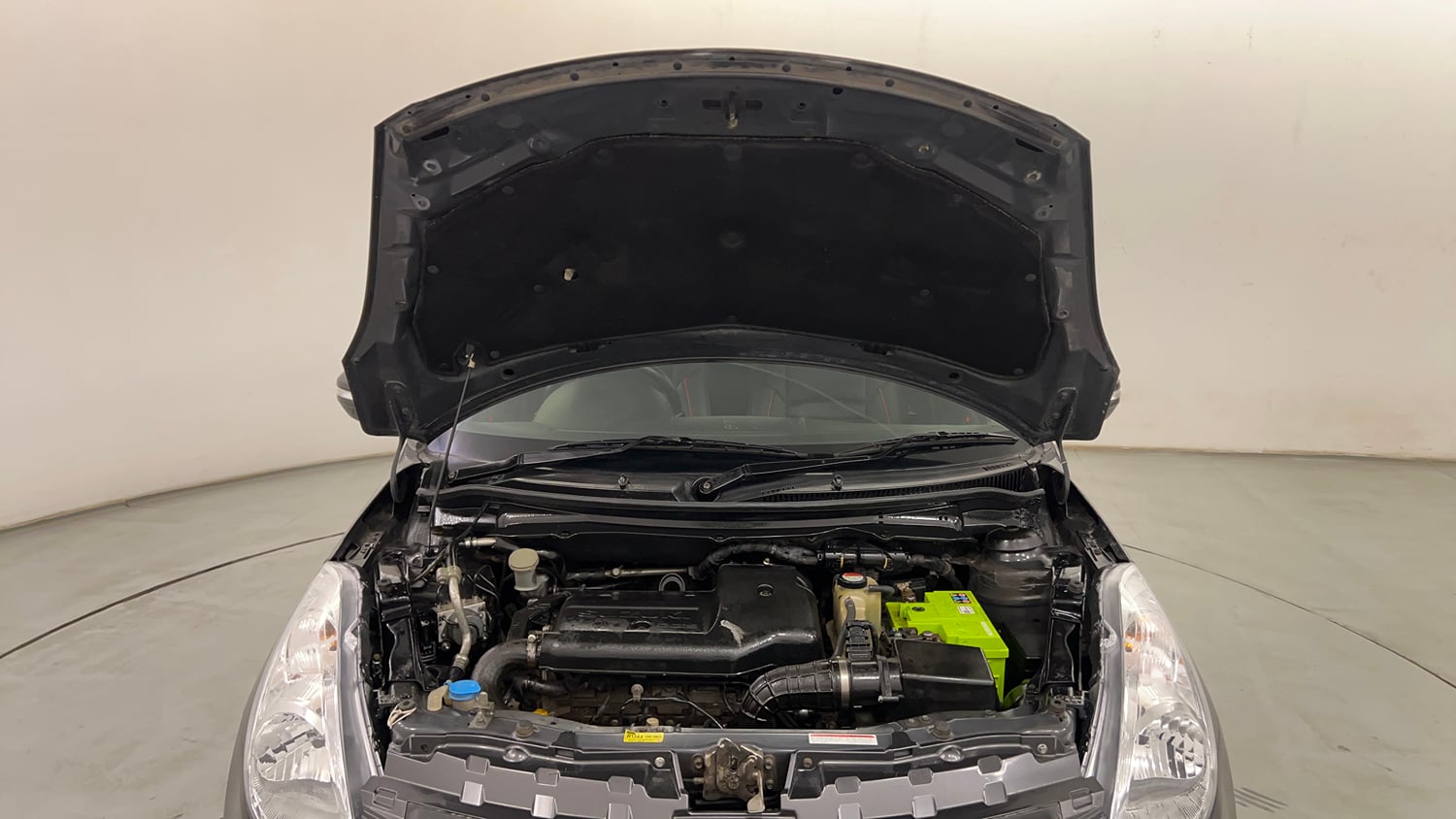 Used 2016 Maruti Suzuki Swift ZDi Diesel Manual engine ENGINE & BONNET OPEN FRONT VIEW