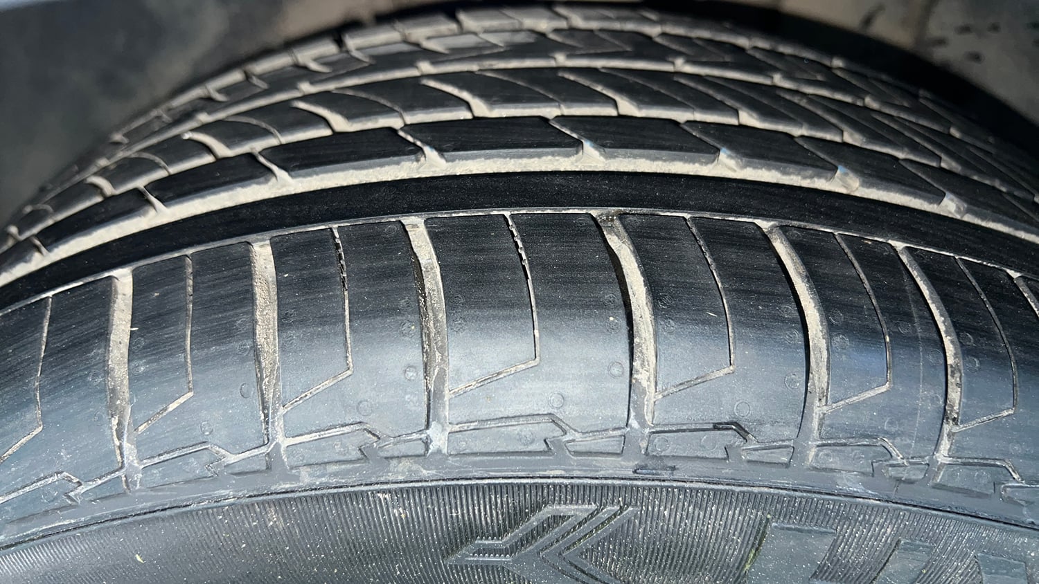 Used 2021 Tata Altroz XZ Petrol Petrol Manual tyres LEFT FRONT TYRE TREAD VIEW