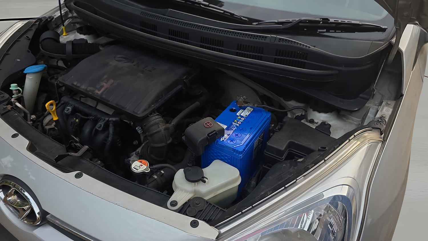 Used 2015 Hyundai Grand i10 Asta 1.2 Kappa VTVT Petrol Manual engine ENGINE LEFT SIDE VIEW
